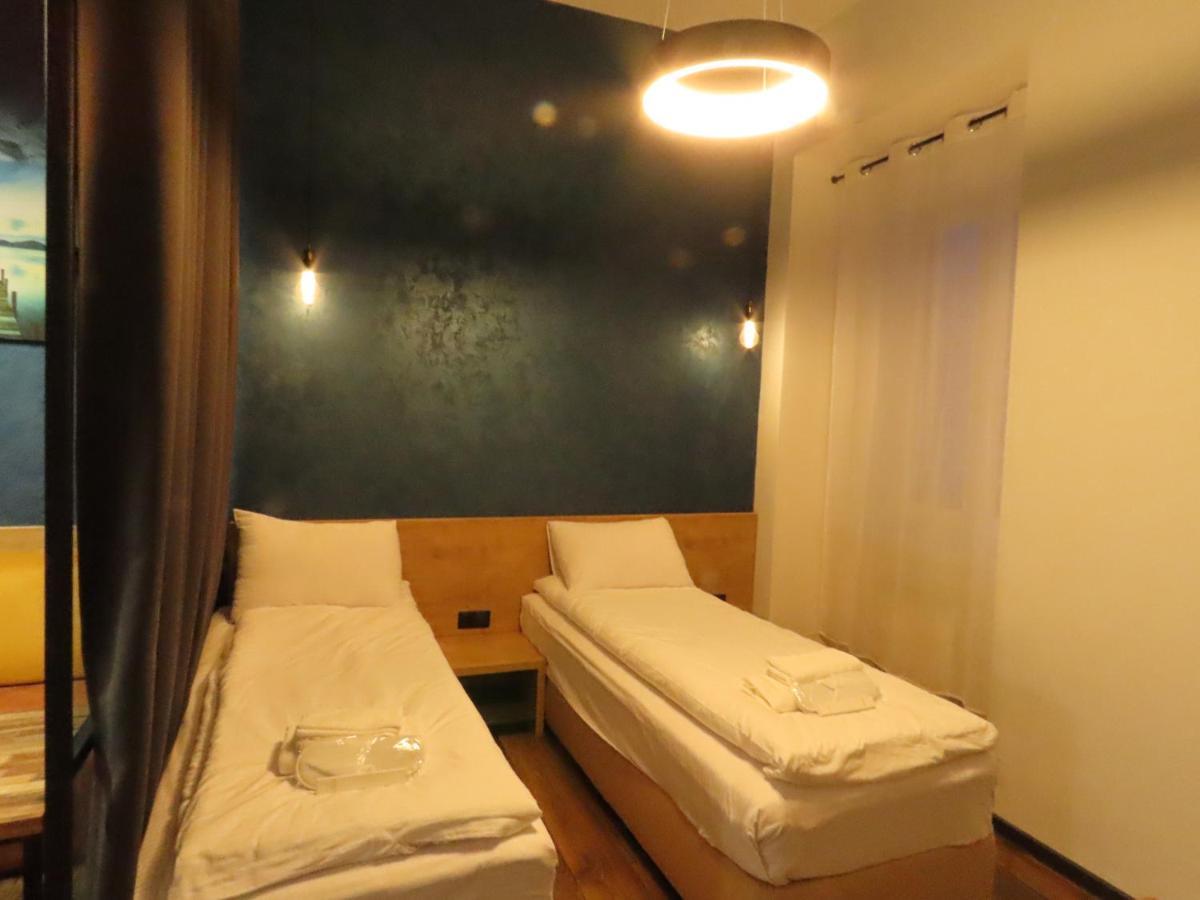 2Br Loft Apartment Near Liberty Square تبليسي المظهر الخارجي الصورة