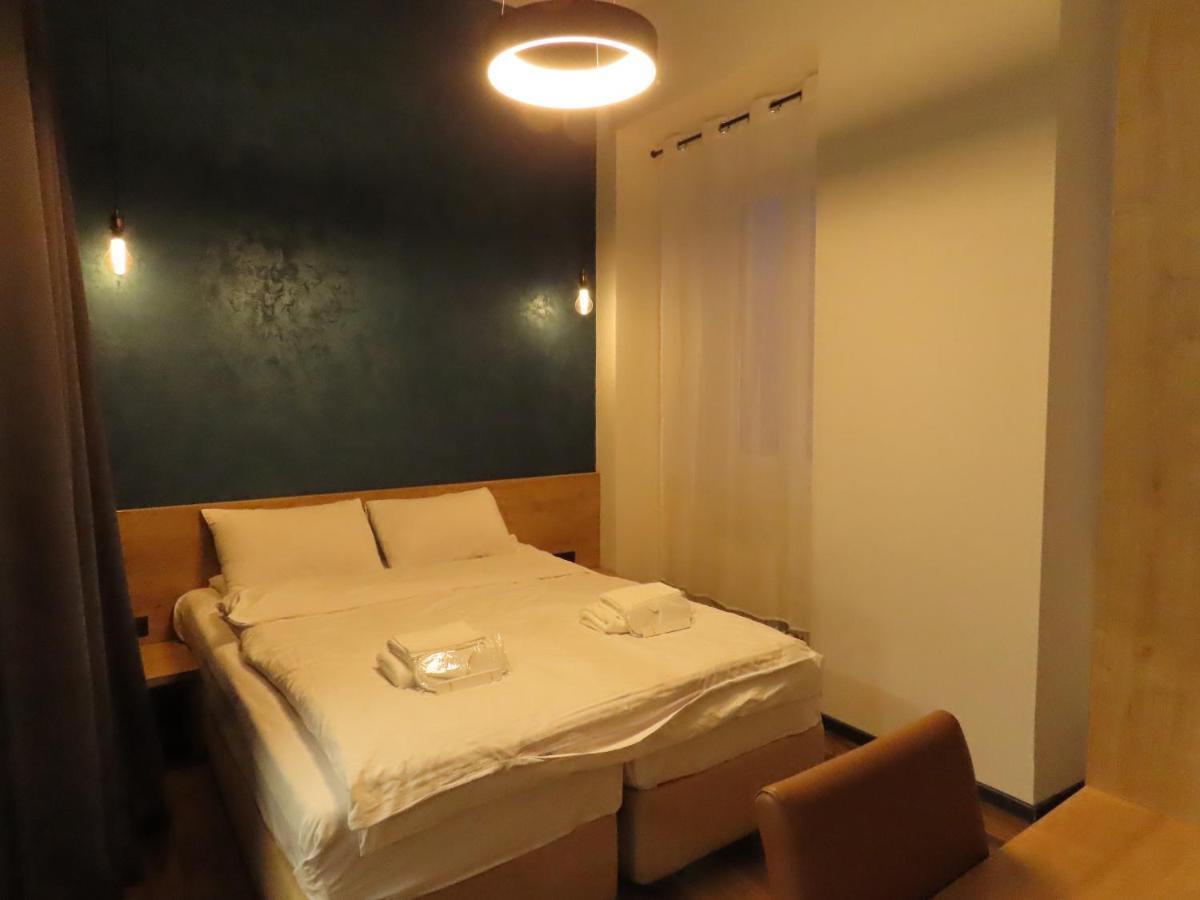 2Br Loft Apartment Near Liberty Square تبليسي المظهر الخارجي الصورة