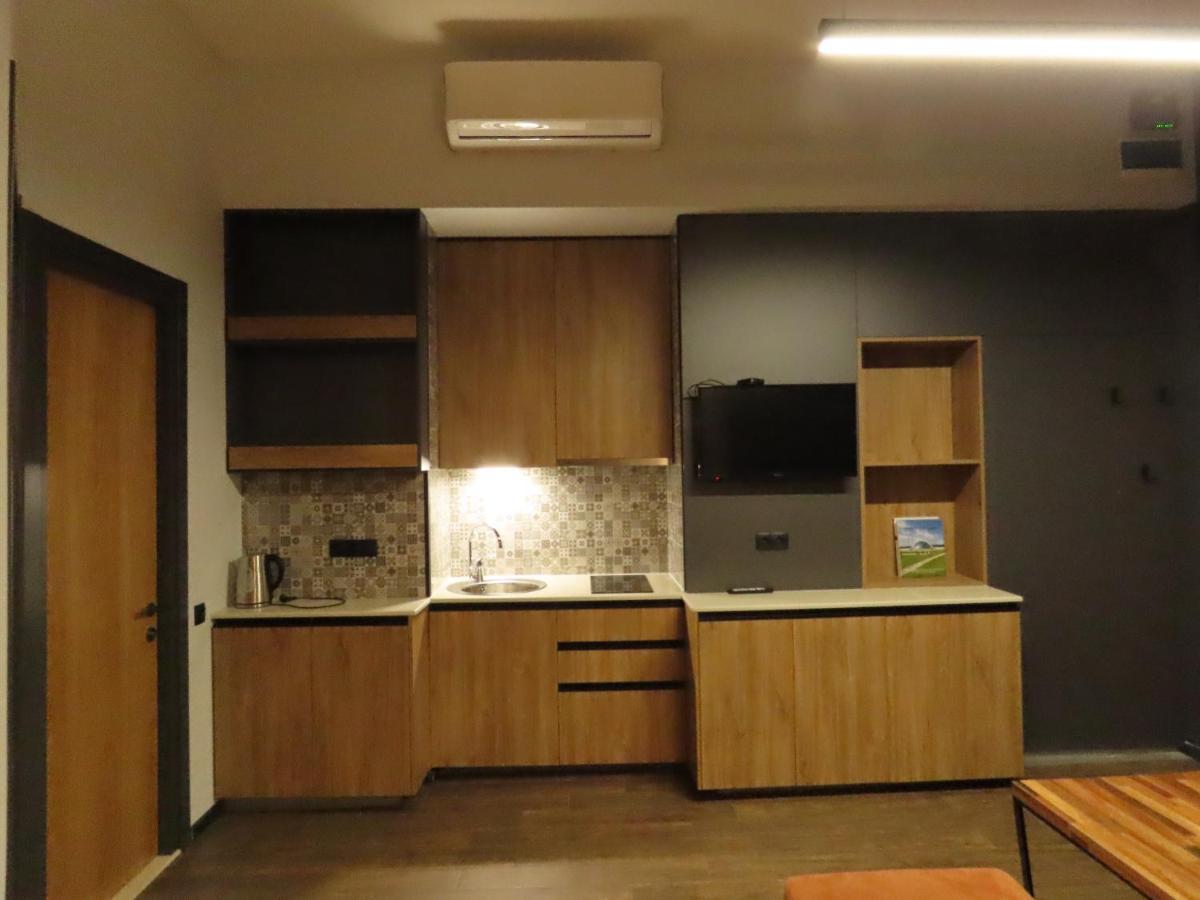 2Br Loft Apartment Near Liberty Square تبليسي المظهر الخارجي الصورة