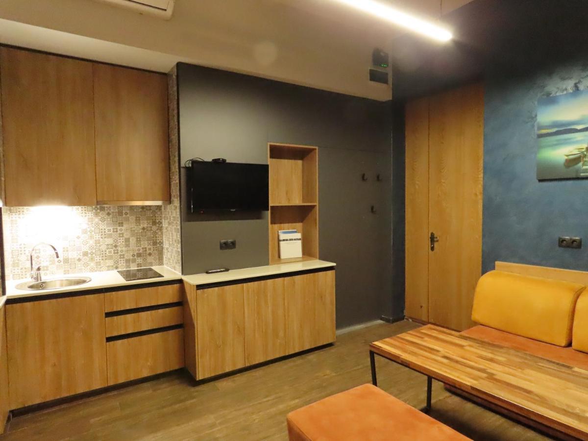 2Br Loft Apartment Near Liberty Square تبليسي المظهر الخارجي الصورة