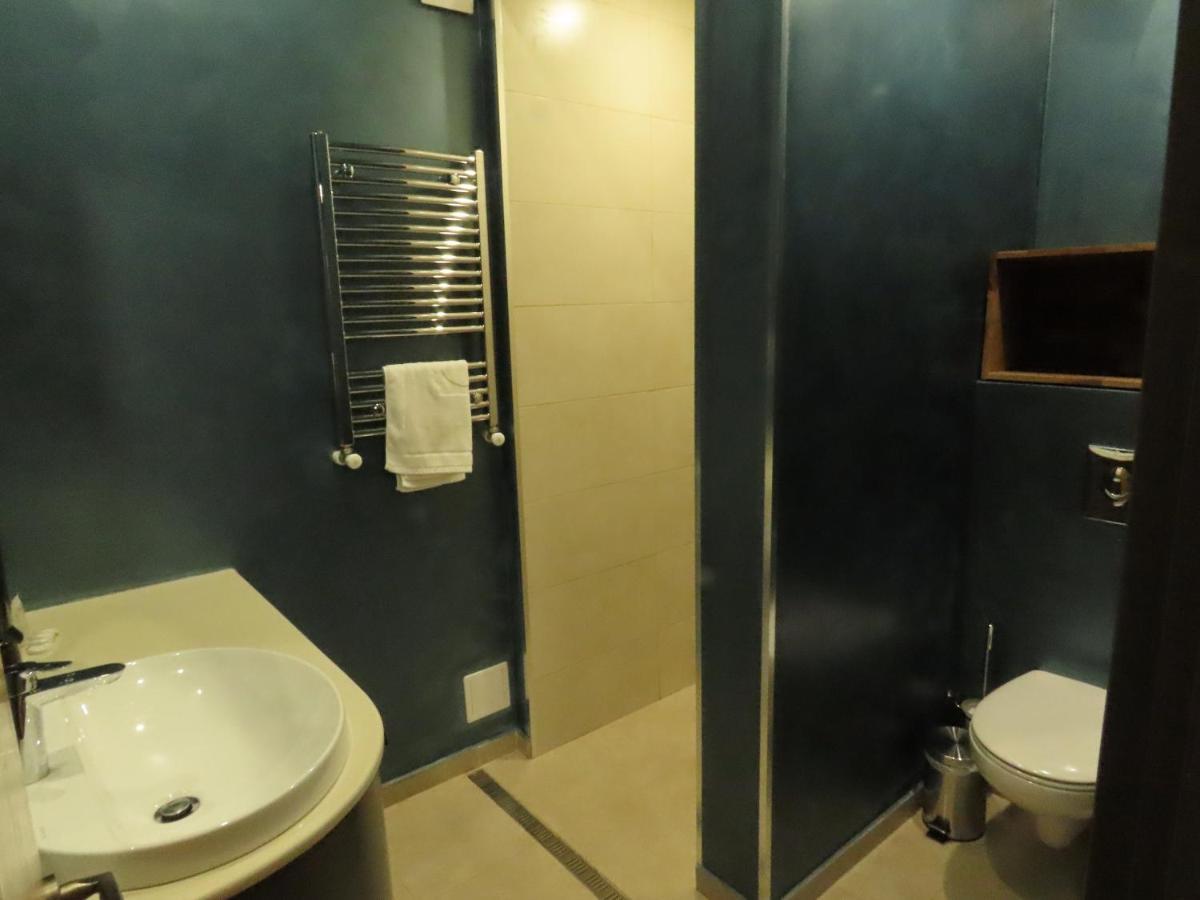 2Br Loft Apartment Near Liberty Square تبليسي المظهر الخارجي الصورة