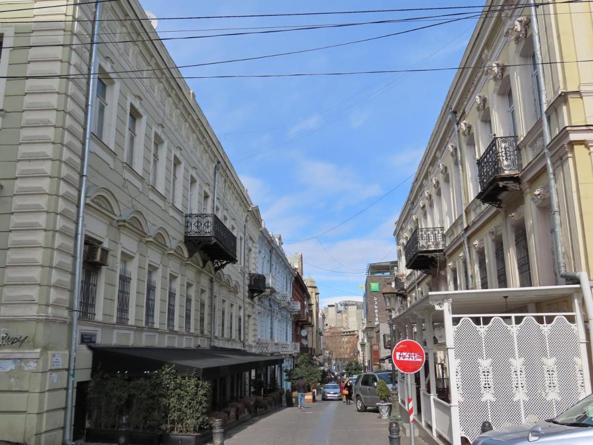 2Br Loft Apartment Near Liberty Square تبليسي المظهر الخارجي الصورة