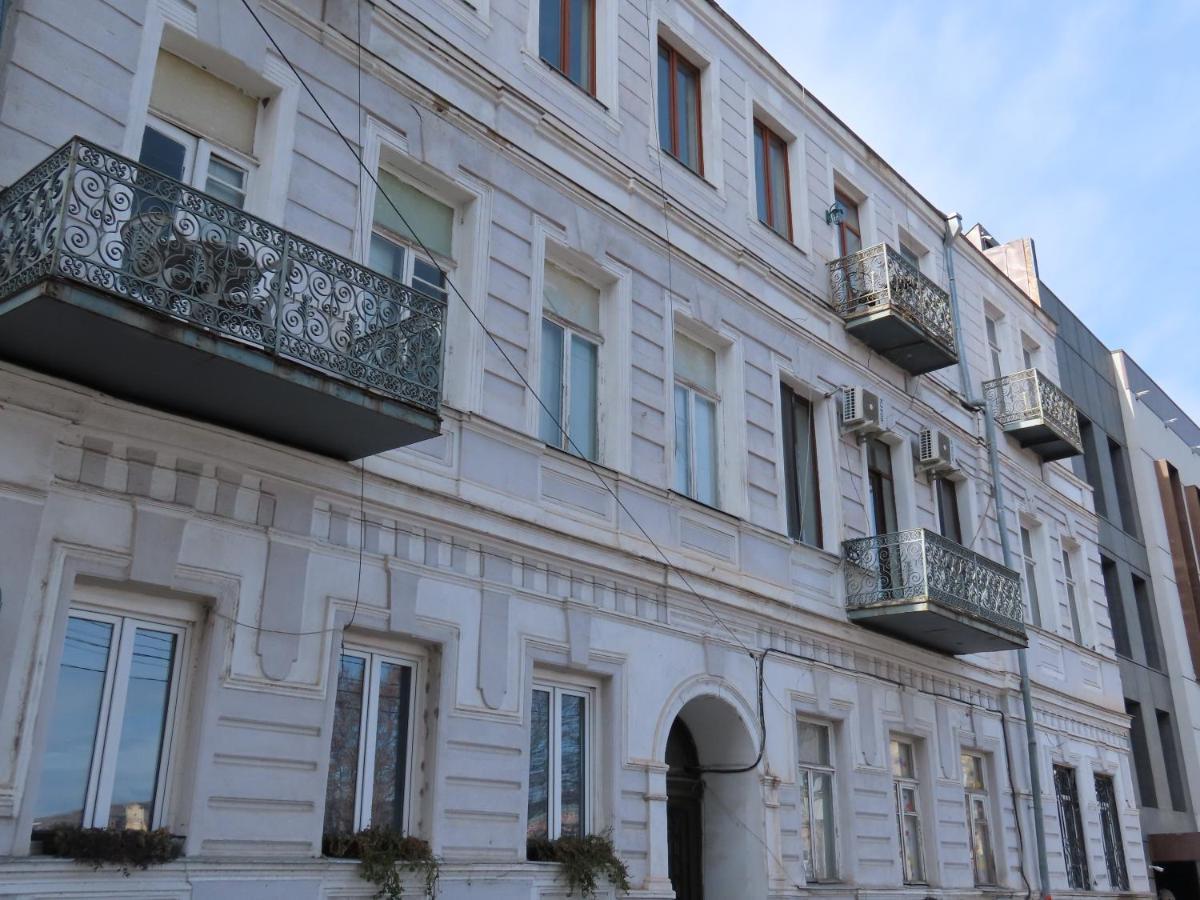 2Br Loft Apartment Near Liberty Square تبليسي المظهر الخارجي الصورة